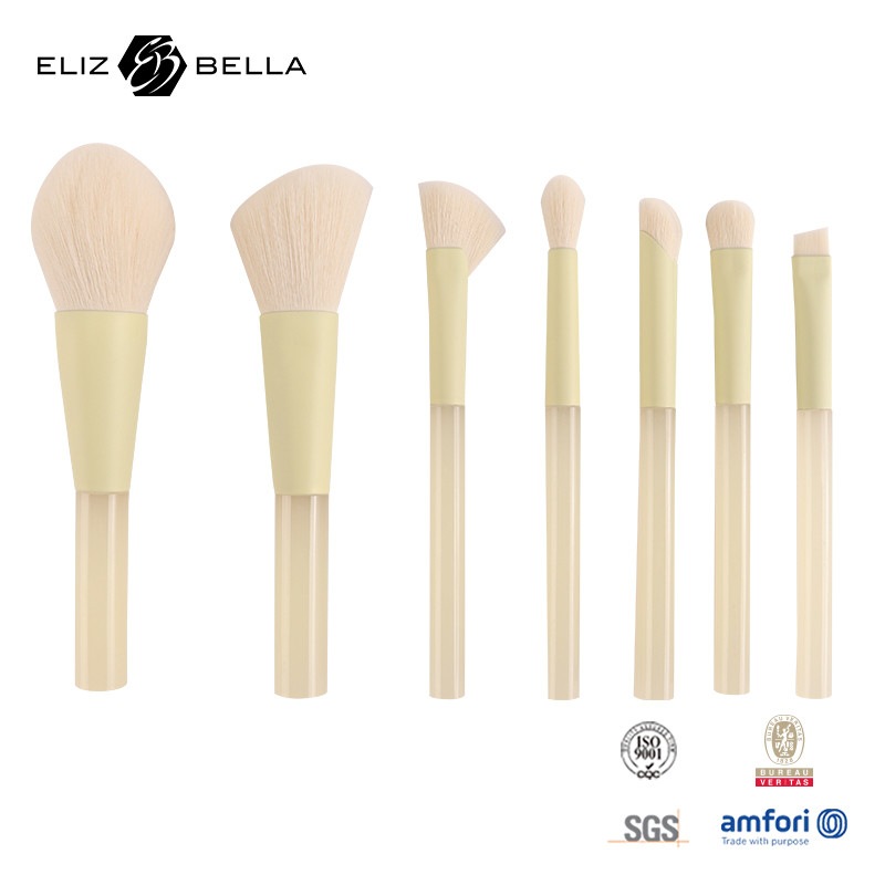 Tragbare Kurzgriff Mini-Reise-Set Kosmetik-Make-up-Bürste Set nachhaltig und modisch